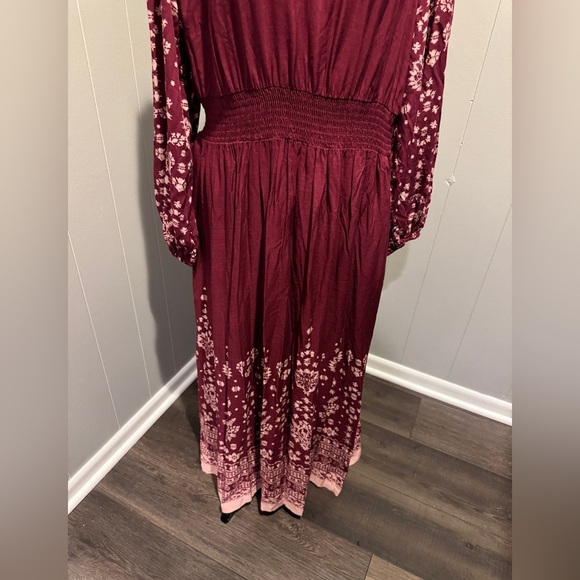 Knox Rose boho style burgundy print V neck smocked elastic waist maxi. NWT Large - Picture 3 of 6